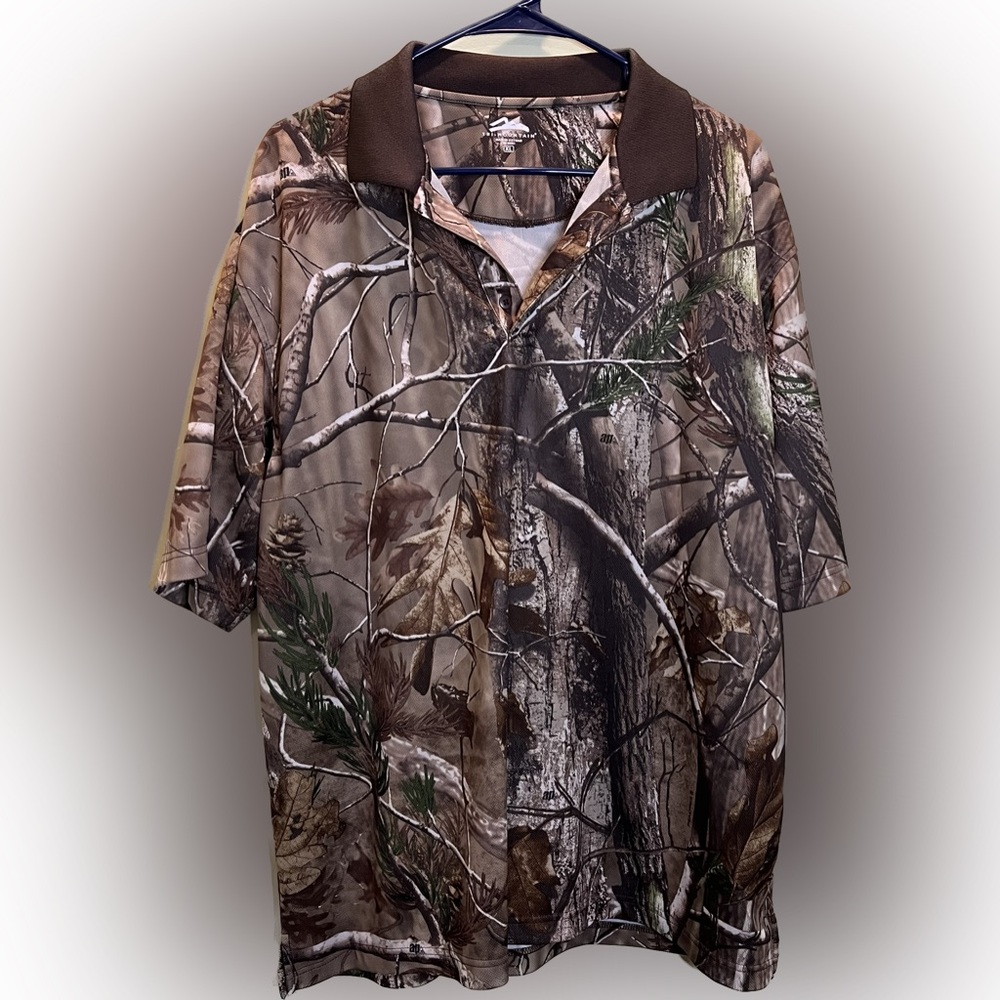 NWOT- Men’s Camouflage short sleeves polo shirt size XL